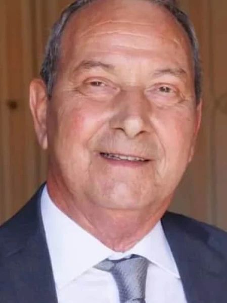 Antonio  Aresti