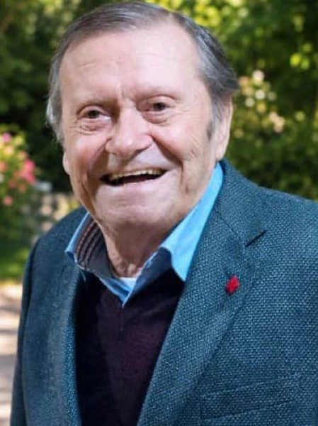 Enzo  Barcaroli