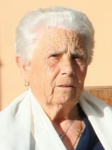 Angelina Frau