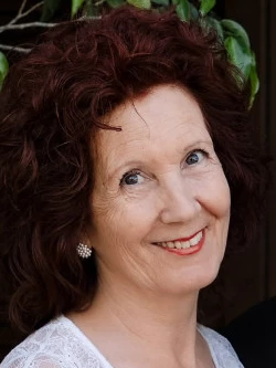 Ivana  Farina