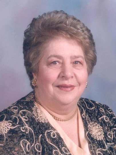 Anna  Pinto