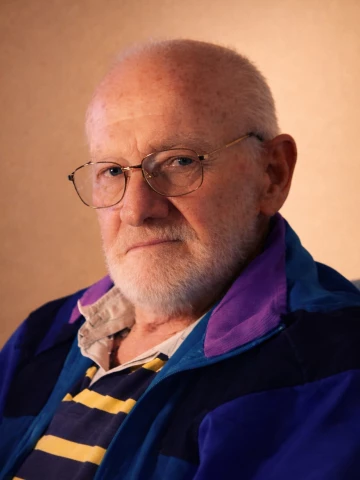 Gino  Ghioni  