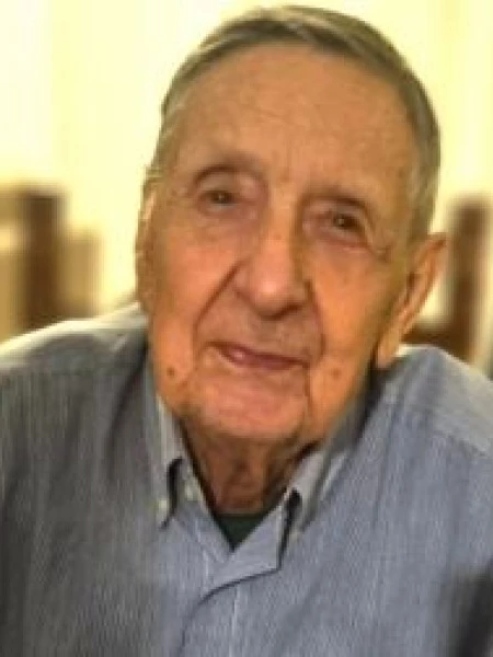  Luigi  (franco) Basso