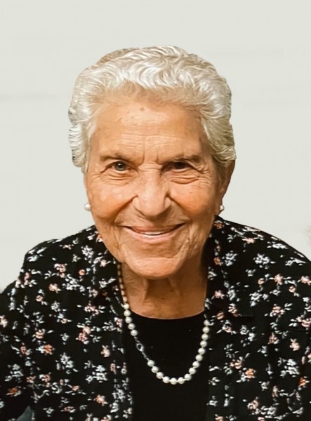 Carmela Mariano