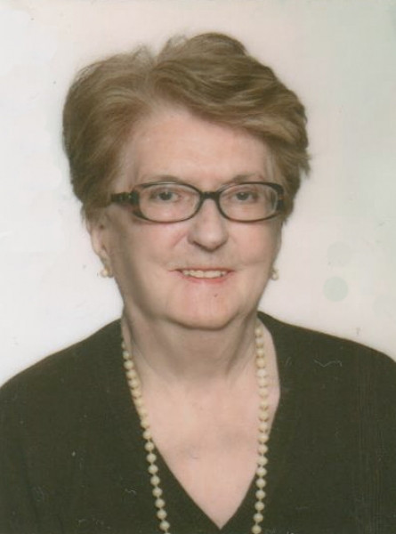 Anna  Macchia